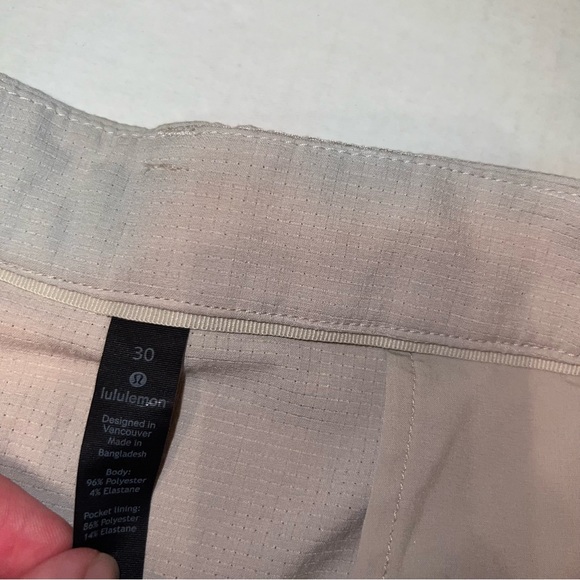 Lululemon Comission Shorts - Picture 3 of 3